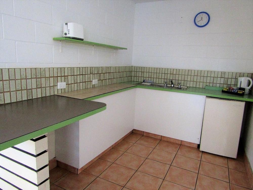 Nomads Airlie Beach (Adults Only) Екстериор снимка