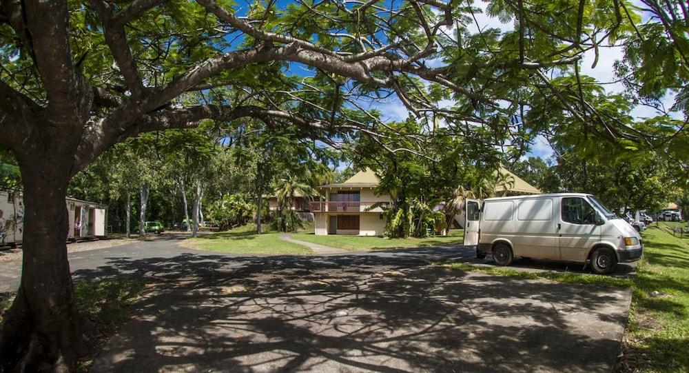 Nomads Airlie Beach (Adults Only) Екстериор снимка